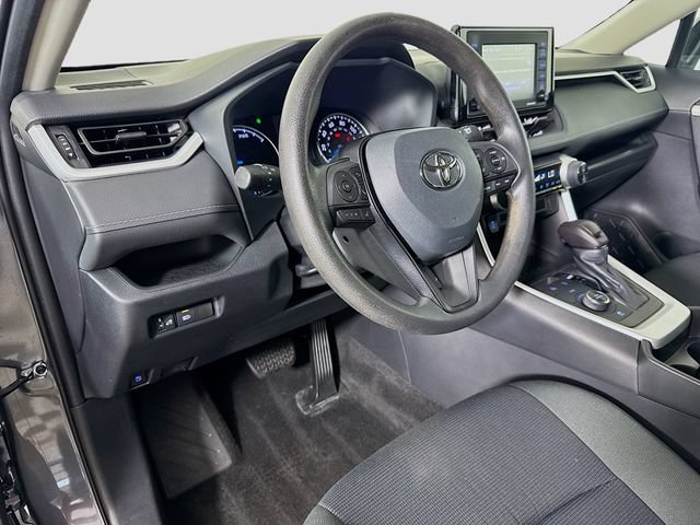Used 2021 Toyota RAV4 LE AWD/4WD image 18