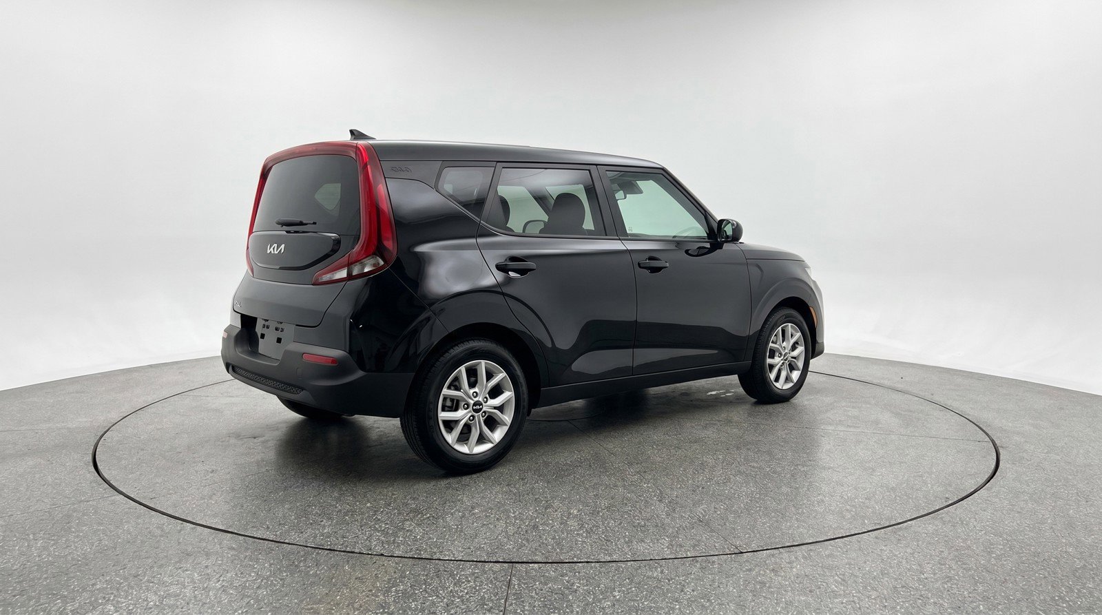 Used 2025 Kia Soul LX w/ LX Technology Package FWD image 9