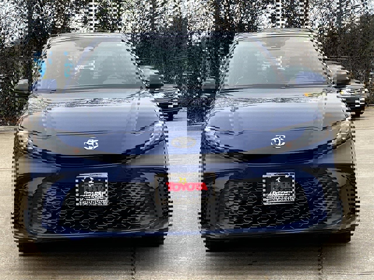 Used 2025 Toyota Camry SE image 7