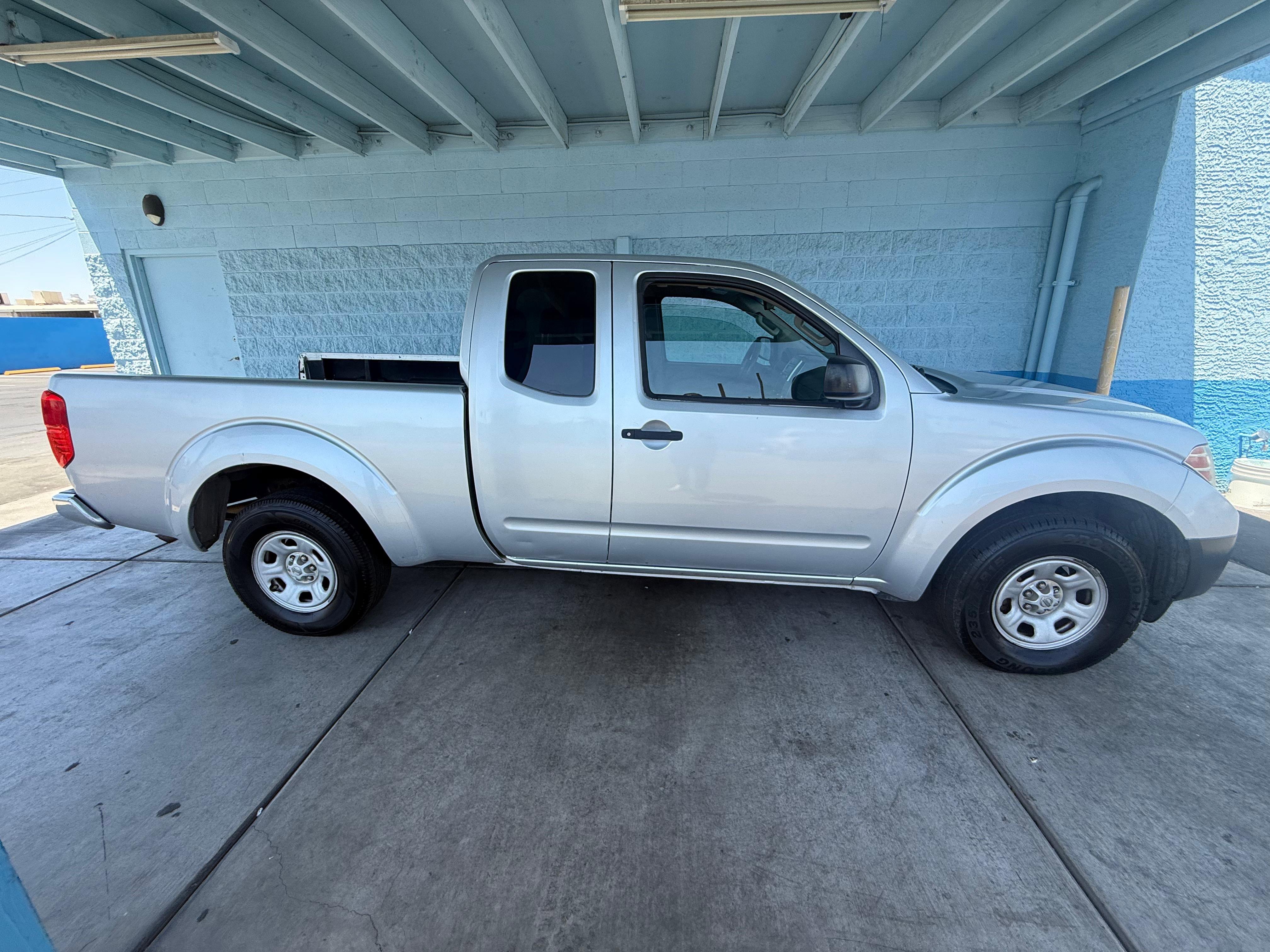 Used 2014 Nissan Frontier S RWD image 2