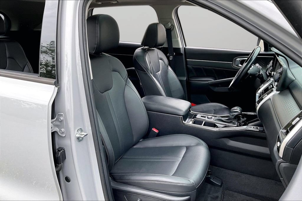 Used 2023 Kia Sorento SX AWD/4WD image 26