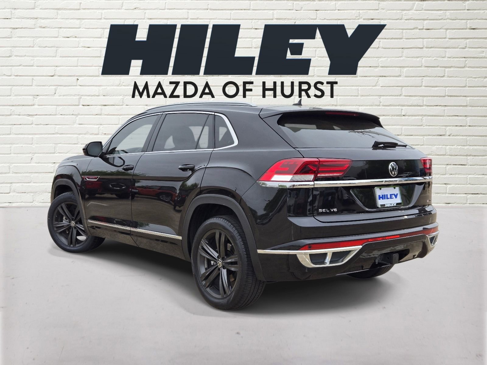 Used 2022 Volkswagen Atlas Cross Sport SEL R-Line w/ Cross Sport MDO Package image 4