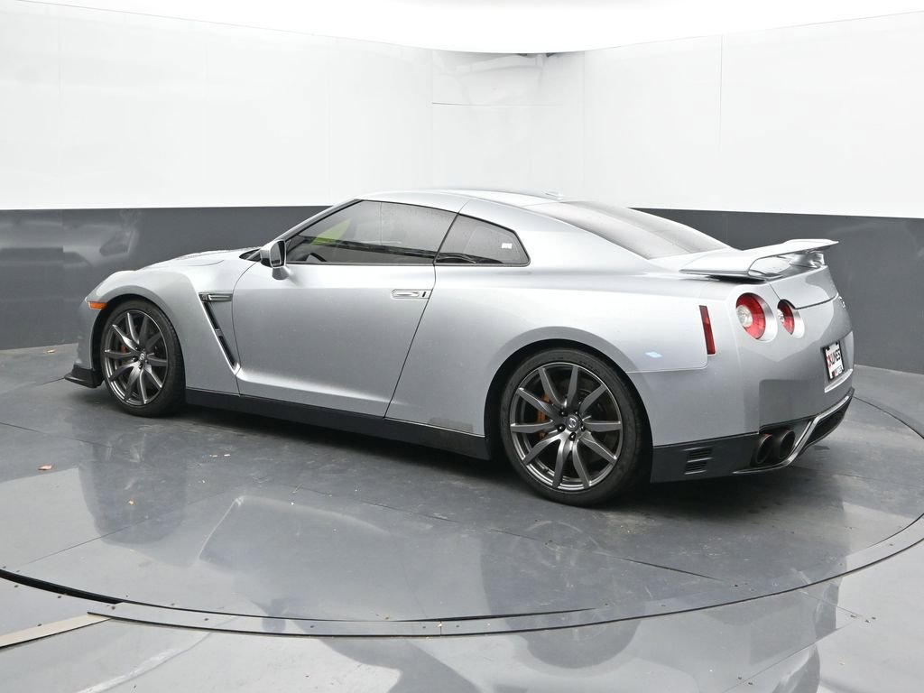 Used 2012 Nissan GT-R Premium AWD/4WD image 9