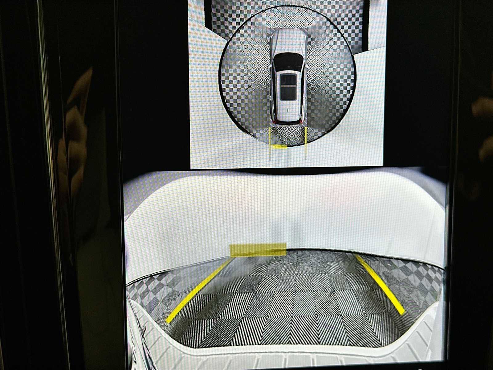 Used 2025 Volvo V60 B5 Cross Country Plus w/ Protection Package Premier image 15