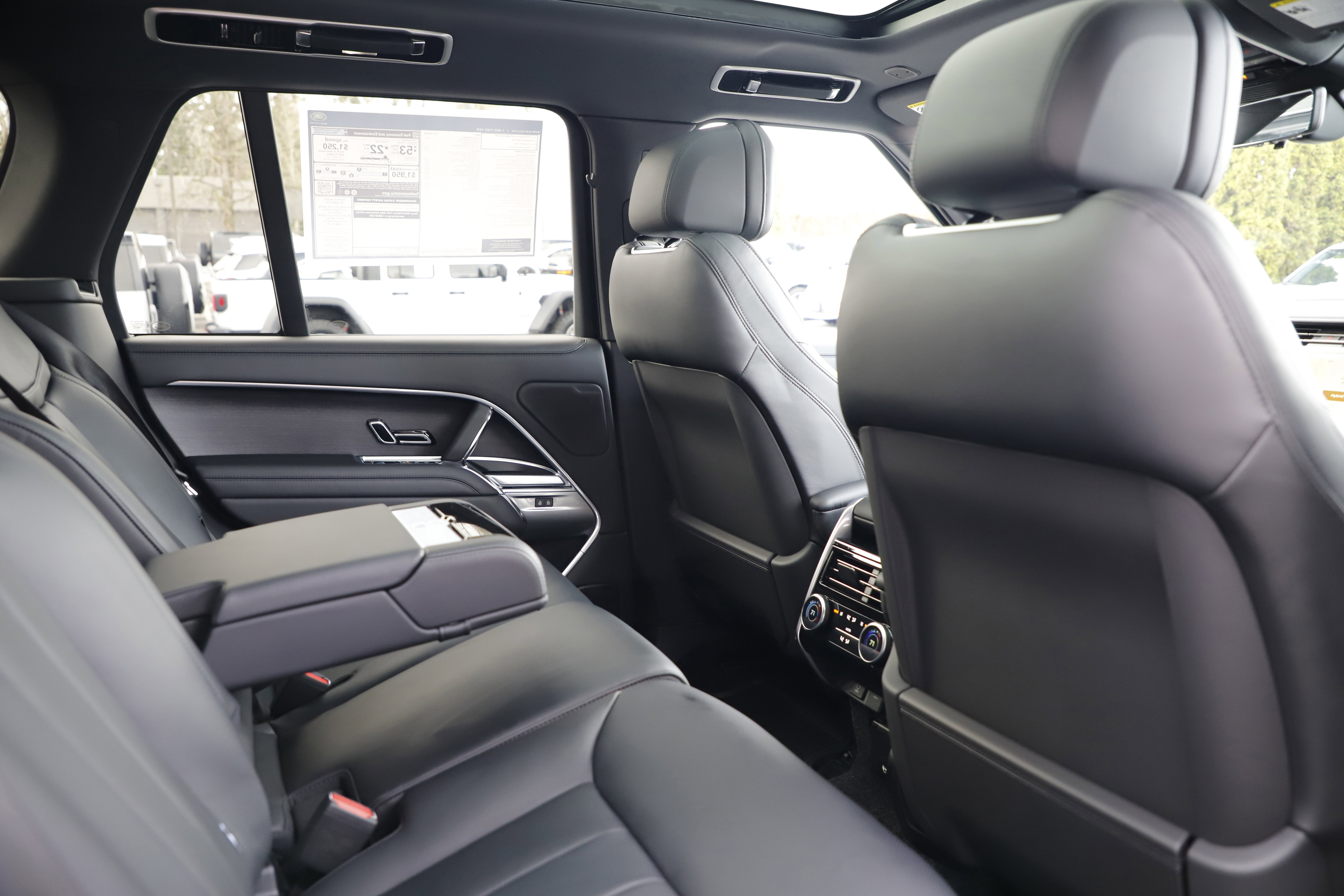 New 2026 Land Rover Range Rover SE image 11