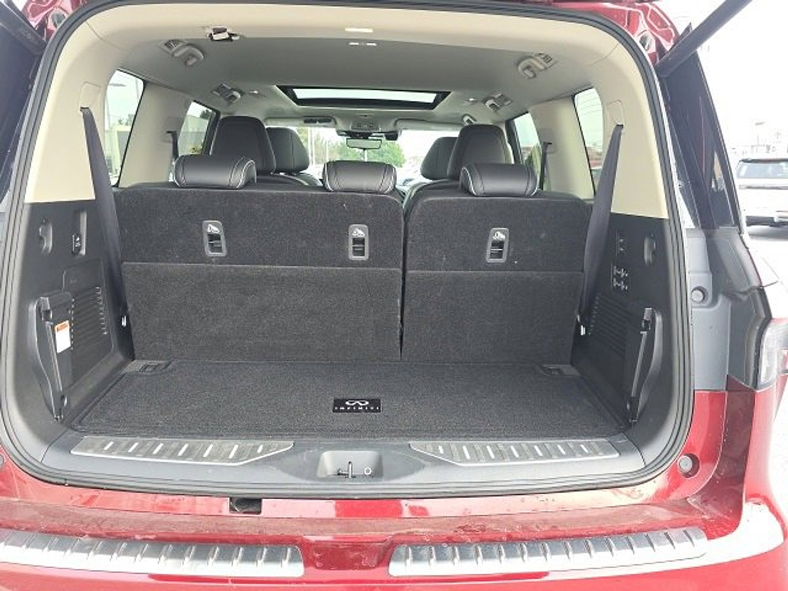 Certified 2025 INFINITI QX80 Sensory w/ Exterior Package image 16