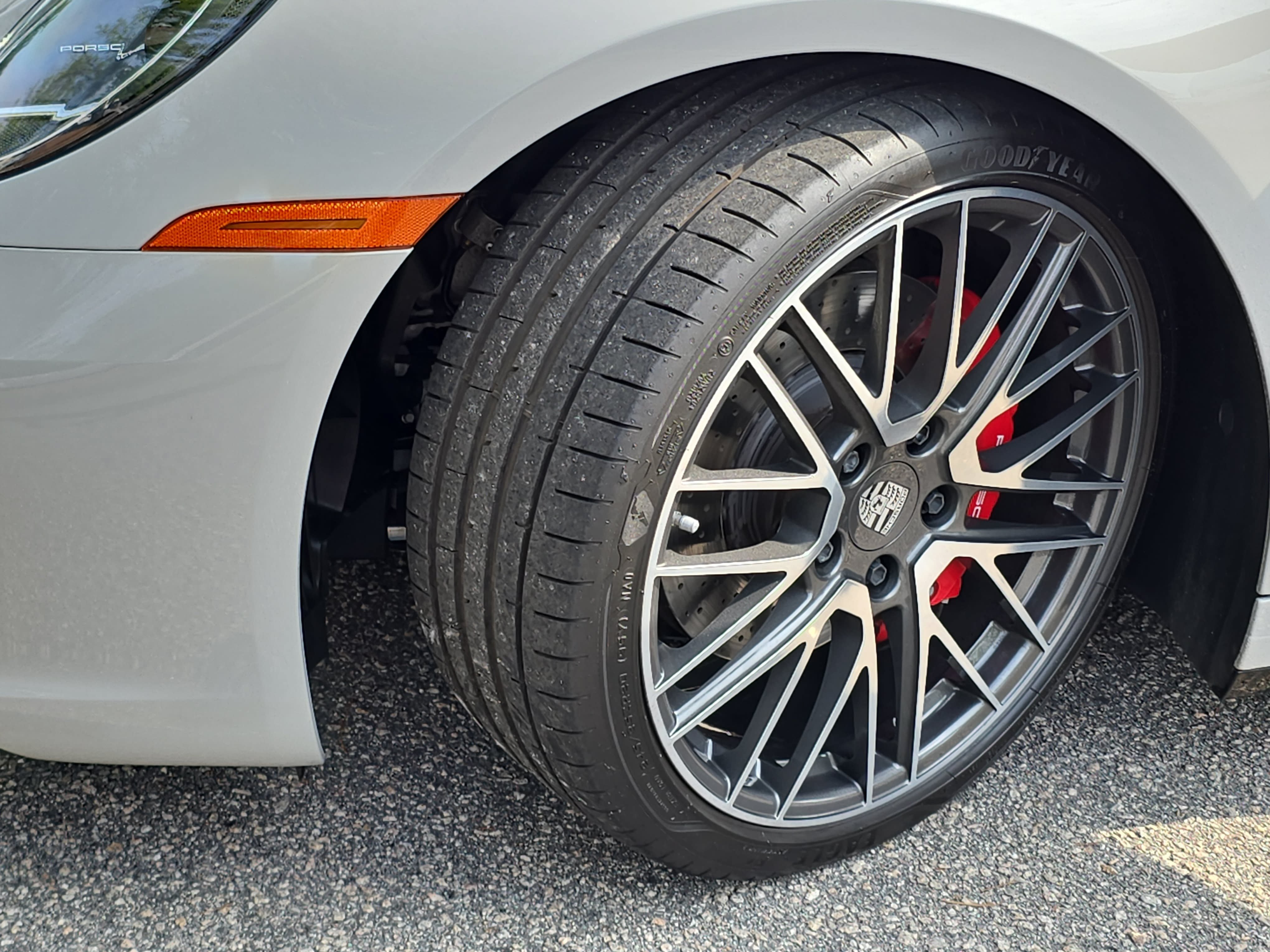 Used 2024 Porsche 911 Carrera 4S AWD/4WD image 30
