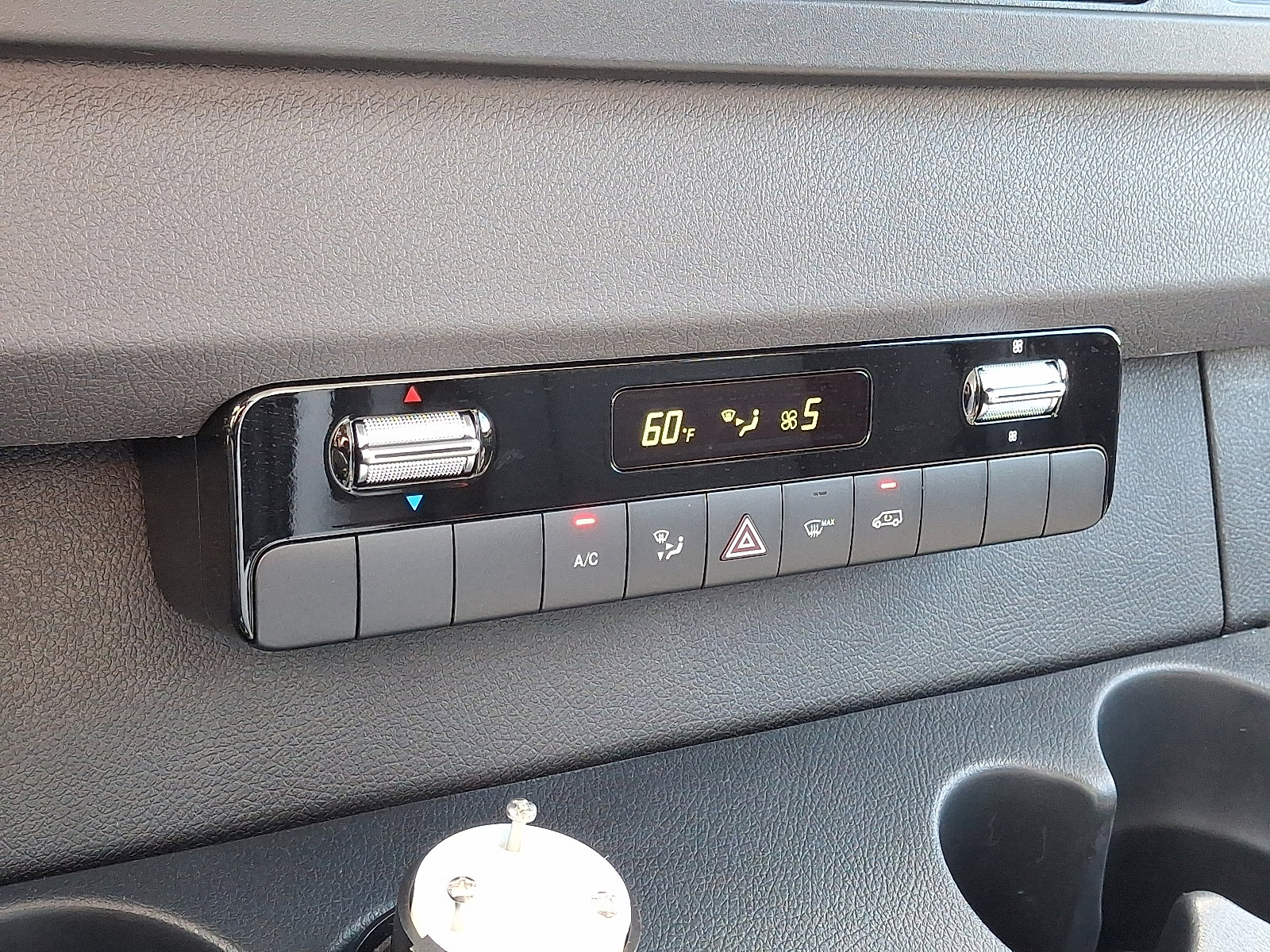 Used 2024 Mercedes-Benz Sprinter 2500 image 18