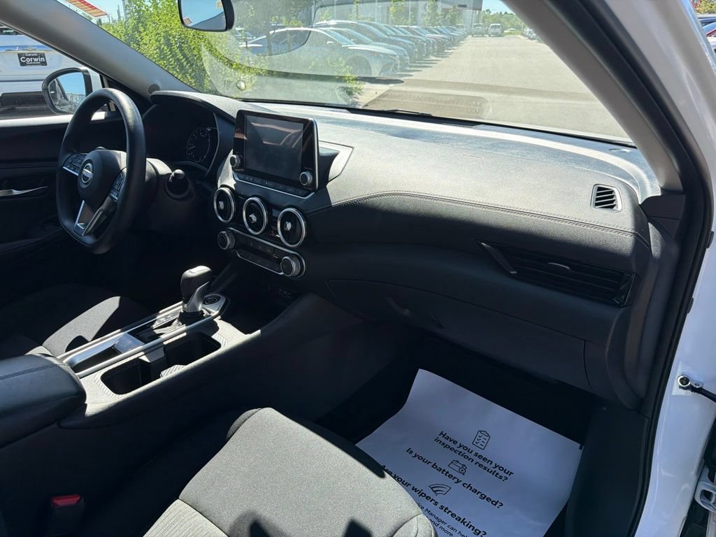 Used 2025 Nissan Sentra SV FWD image 12