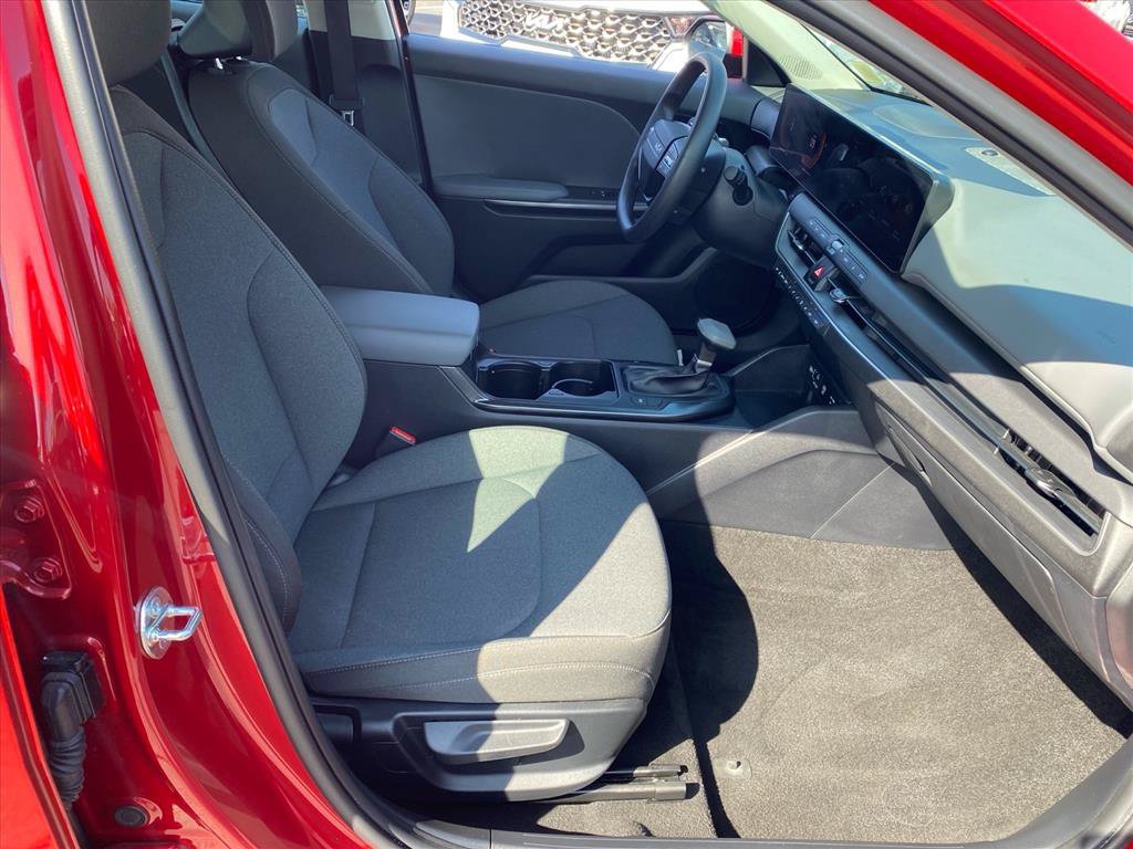 Certified 2025 Kia K4 FWD image 25