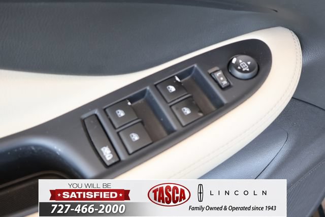 Used 2020 Buick Envision Essence FWD image 13