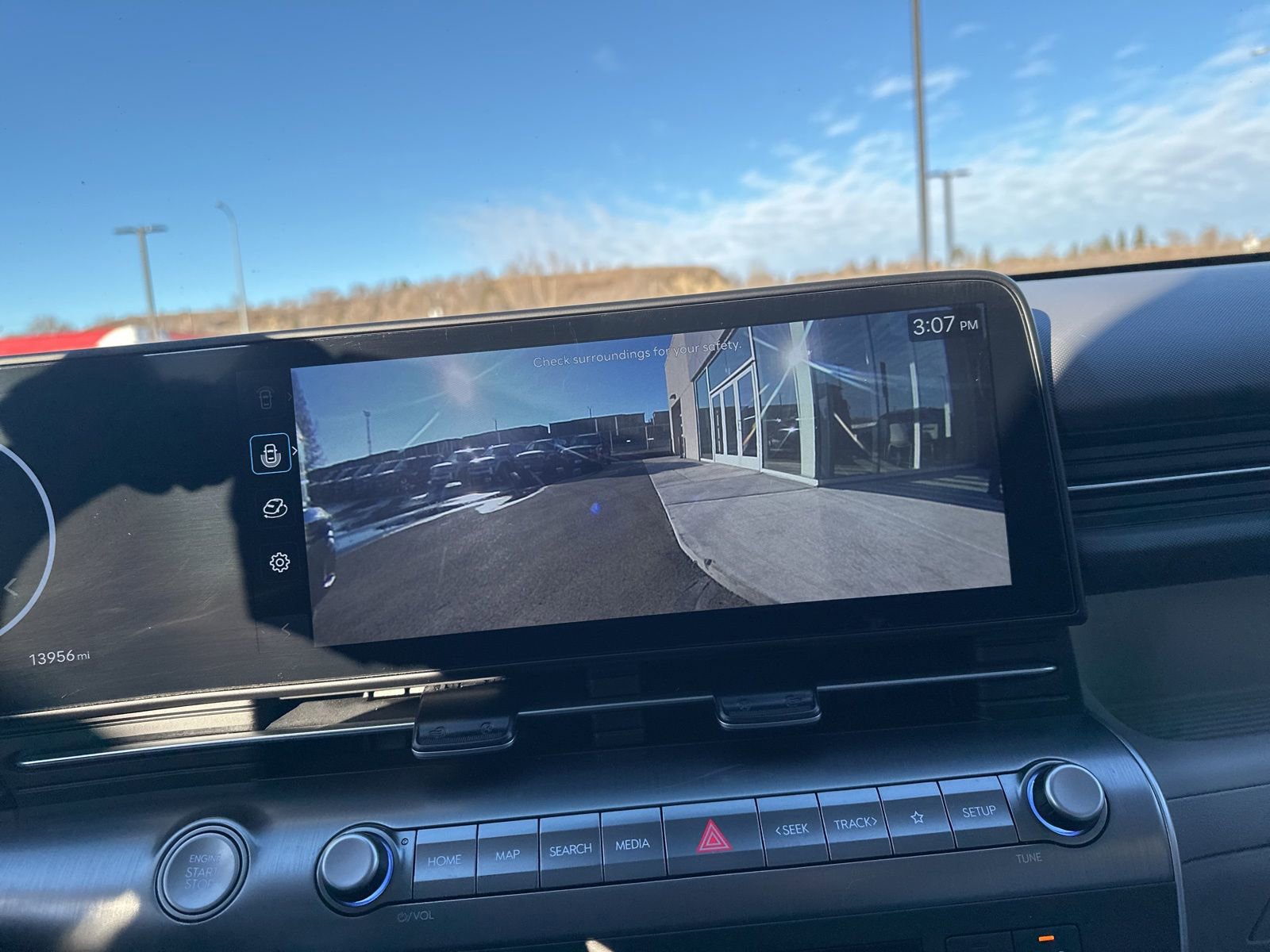 Used 2025 Hyundai Kona Limited image 35