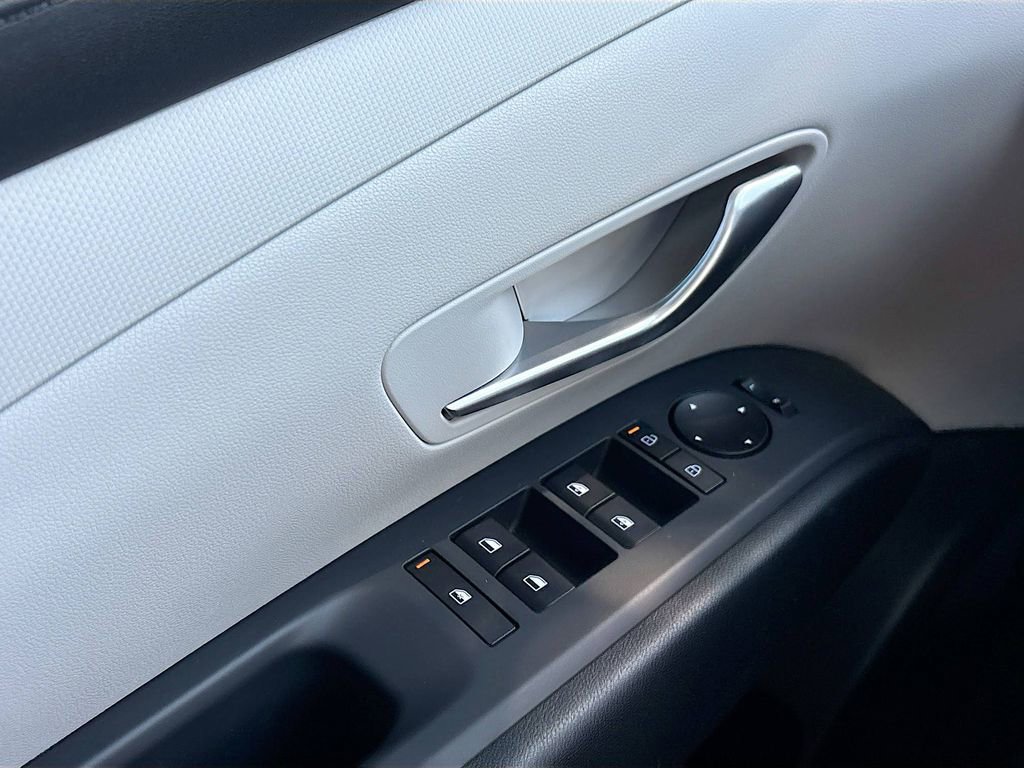 New 2026 Hyundai Tucson SEL image 17