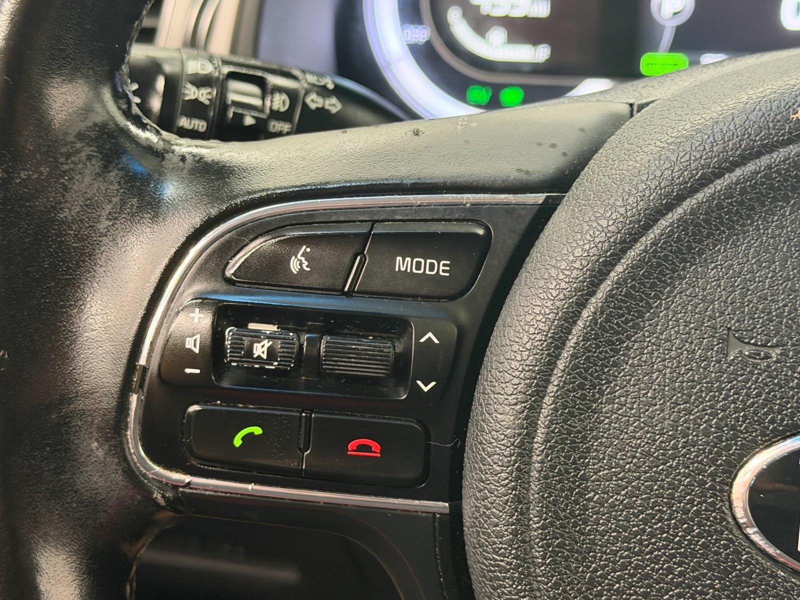 Used 2017 Kia Niro Touring FWD image 26