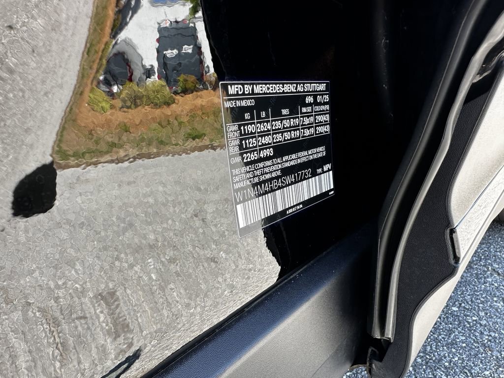 Certified 2025 Mercedes-Benz GLB 250 4MATIC image 36