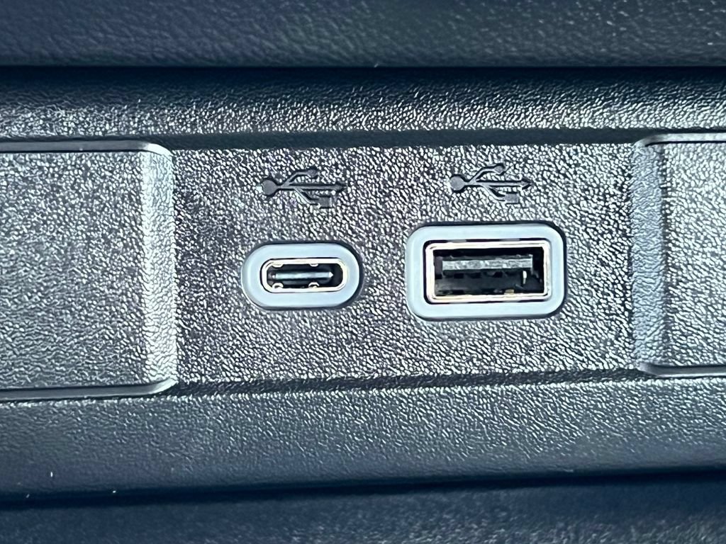 New 2026 GMC Canyon Elevation w/ LPO, Black Badging Package AWD/4WD image 29