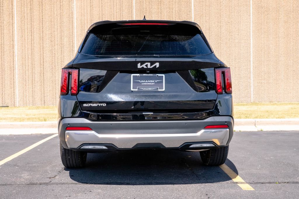 Used 2024 Kia Sorento S FWD image 8