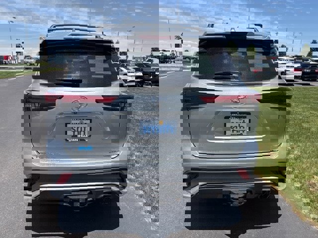 Used 2022 Toyota Highlander XSE image 5
