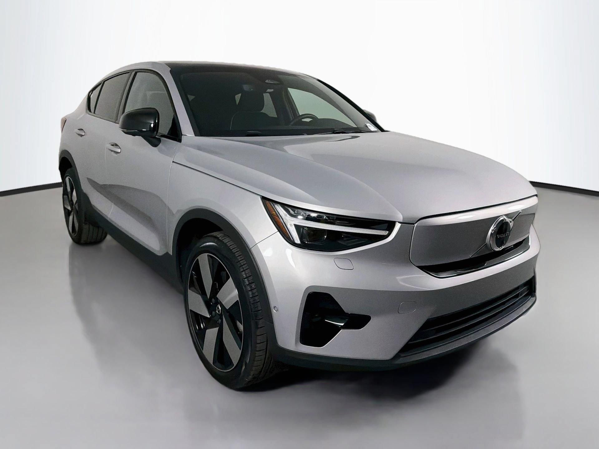 Certified 2023 Volvo C40 P8 Recharge Ultimate w/ Protection Package Premier AWD/4WD image 3