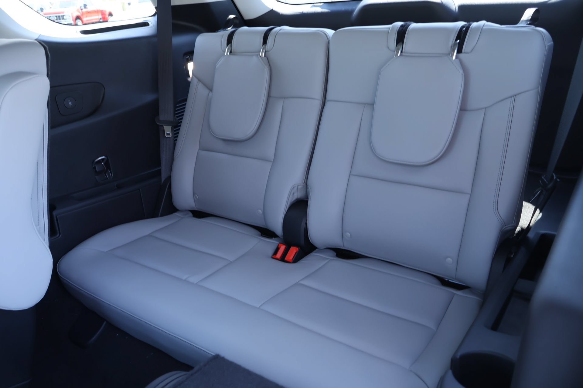New 2026 Ford Explorer Active w/ Active Comfort Package RWD image 14