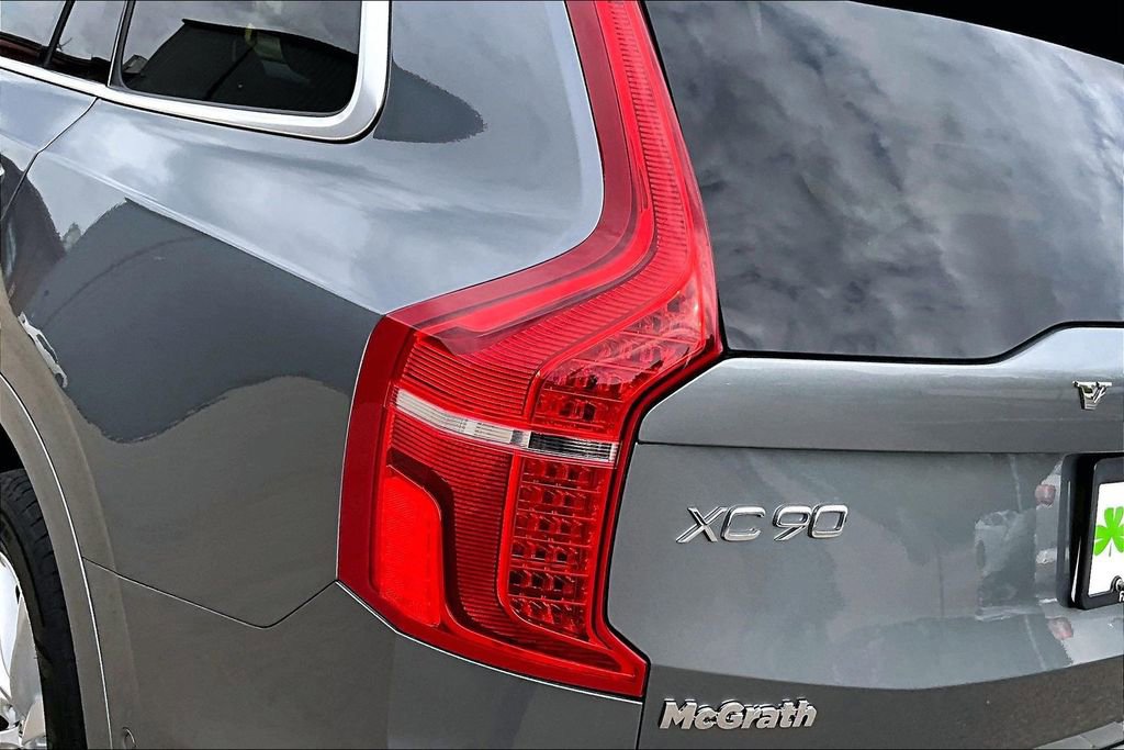 Used 2017 Volvo XC90 T6 Momentum w/ Vision Package AWD/4WD image 22