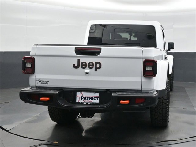 New 2025 Jeep Gladiator Mojave image 8