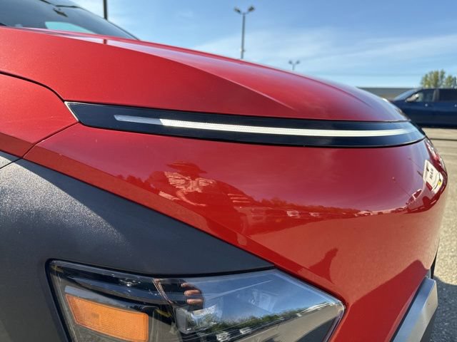 Used 2025 Hyundai Kona SEL AWD/4WD image 9