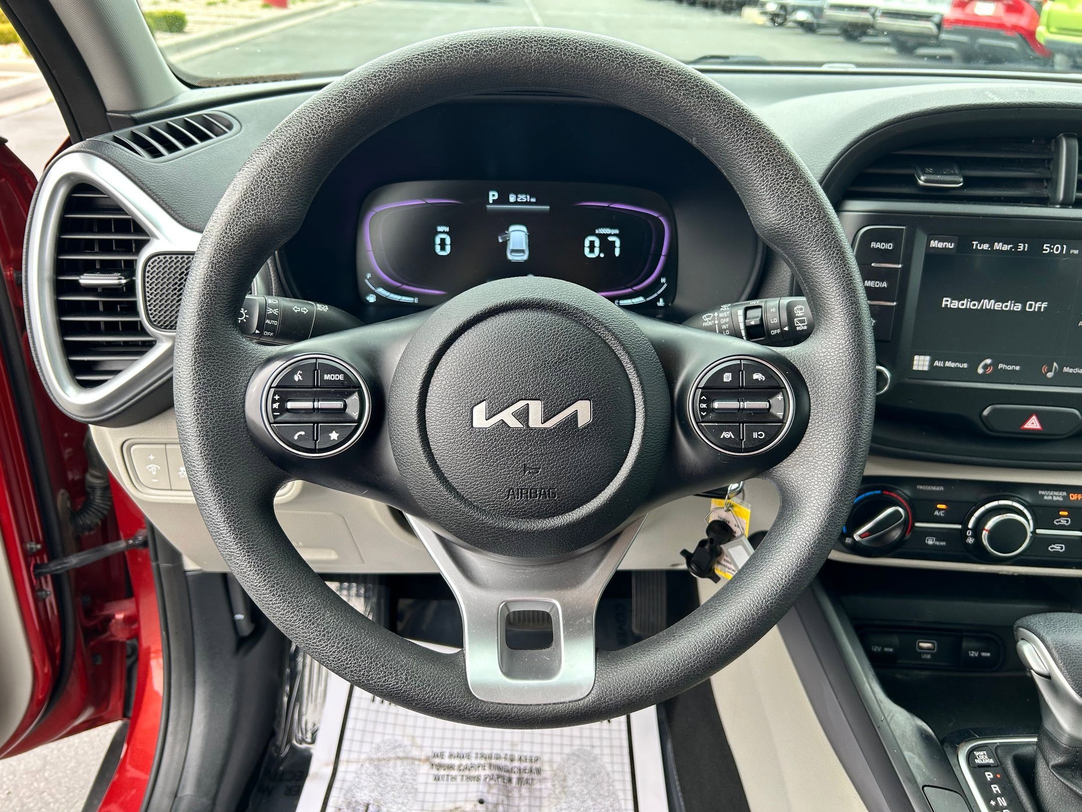 Used 2023 Kia Soul LX FWD image 13