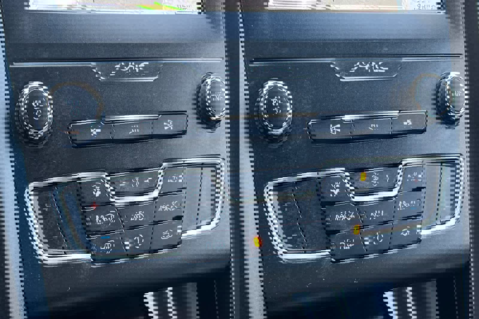 Used 2019 Ford Fusion SE w/ Equipment Group 151A image 22