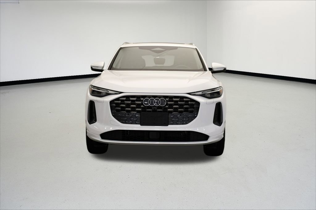 Used 2025 Audi Q5 Premium w/ Convenience Package image 8