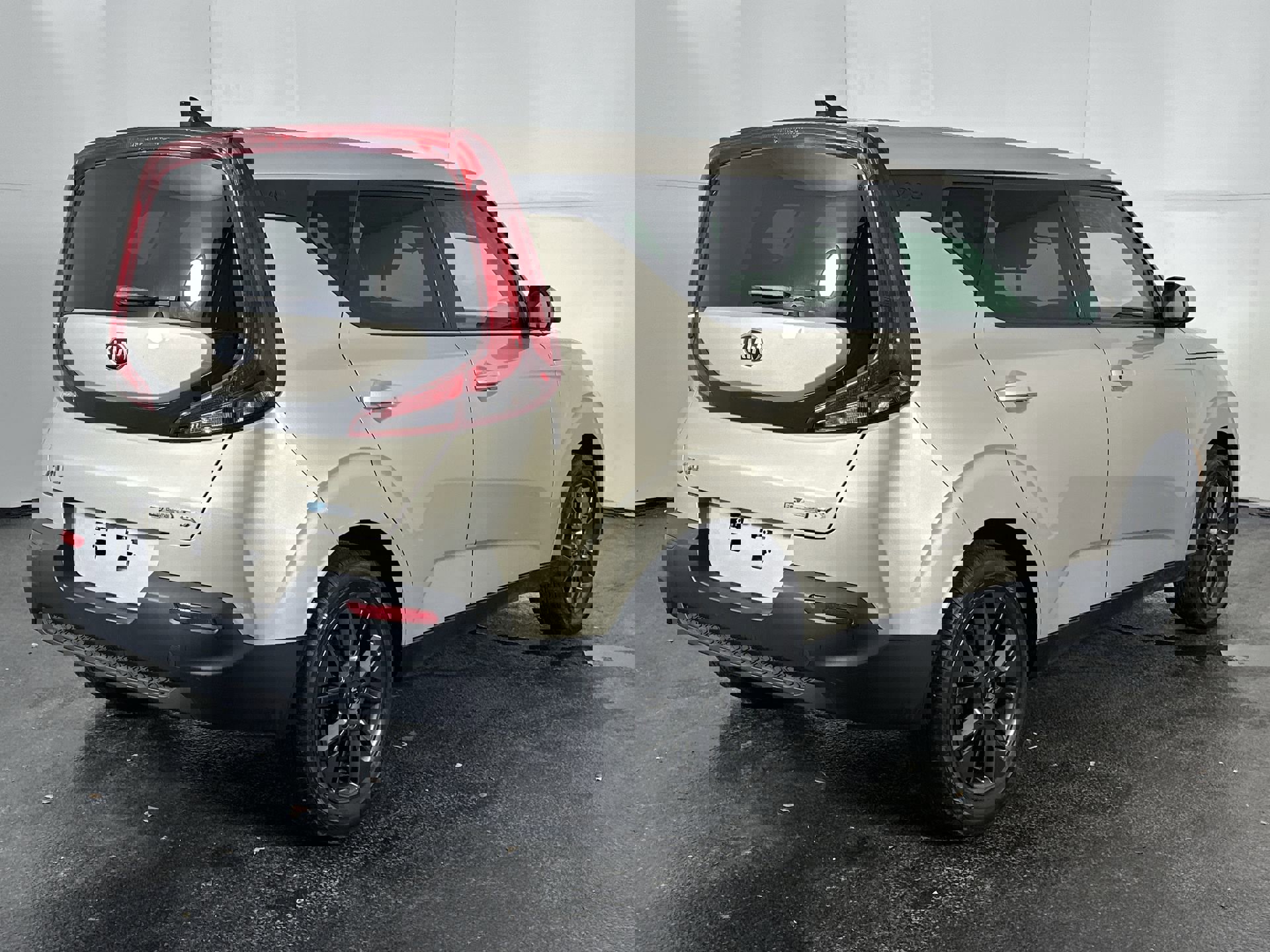 Used 2020 Kia Soul EX image 11