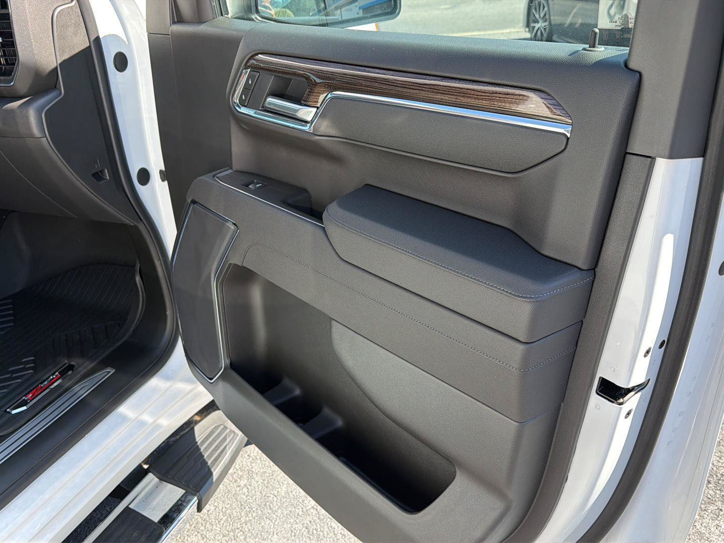 New 2026 Chevrolet Silverado 1500 LT AWD/4WD image 14