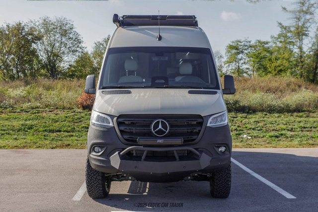 Used 2025 Mercedes-Benz Sprinter 2500 image 13