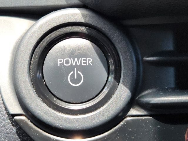 Used 2023 Toyota Crown AWD/4WD image 19