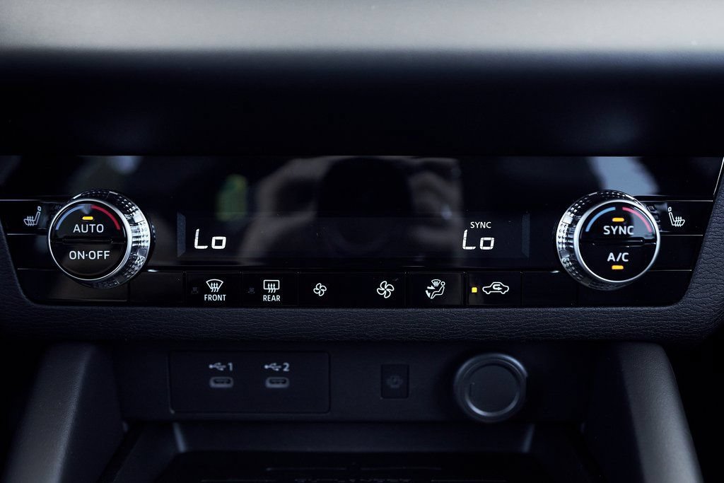 Used 2025 Mitsubishi Outlander SE FWD image 47
