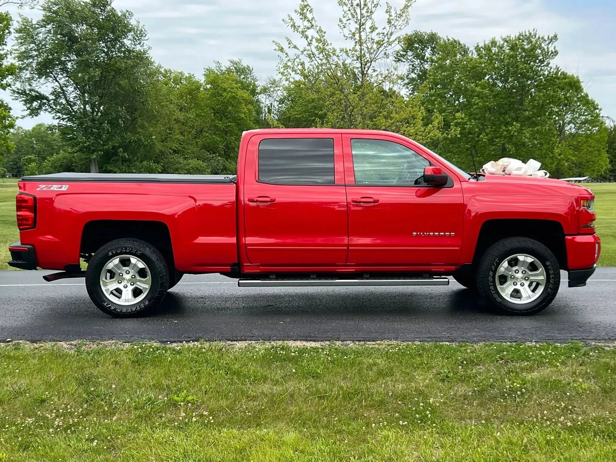 Used 2016 Chevrolet Silverado 1500 LT w/ All Star Edition AWD/4WD image 4