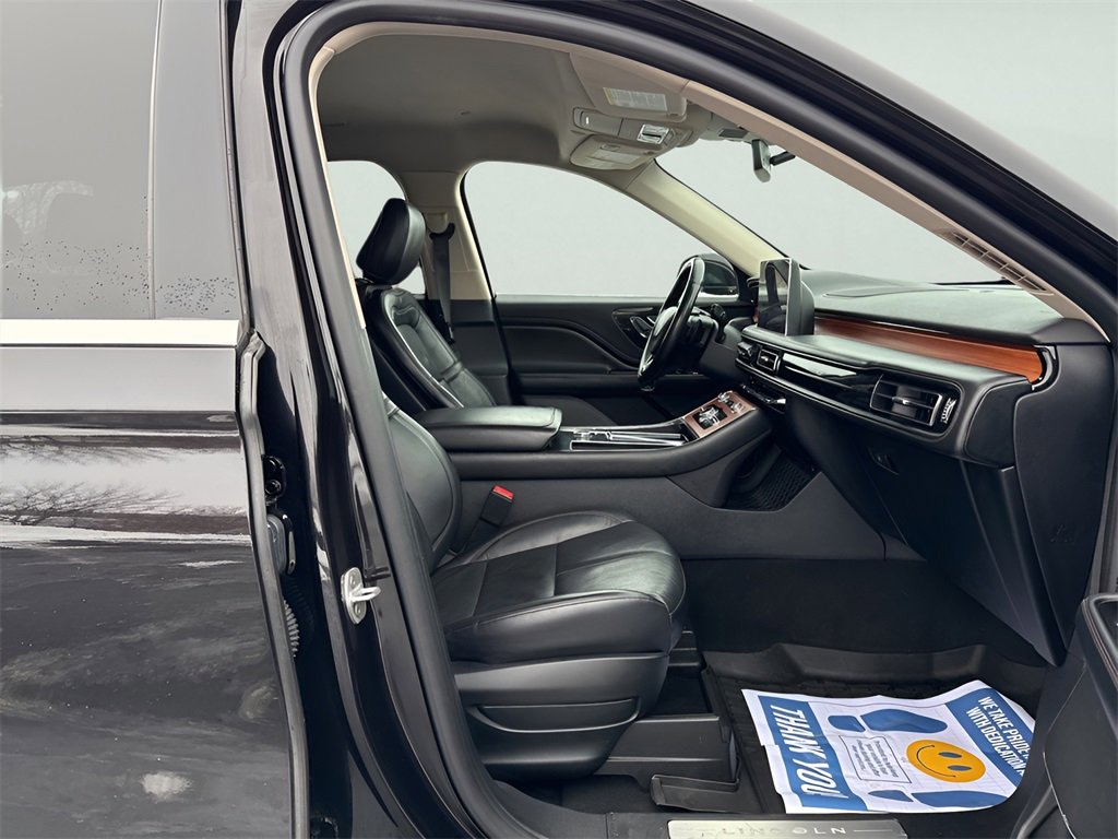 Used 2020 Lincoln Aviator Reserve w/ Elements Package Plus image 11