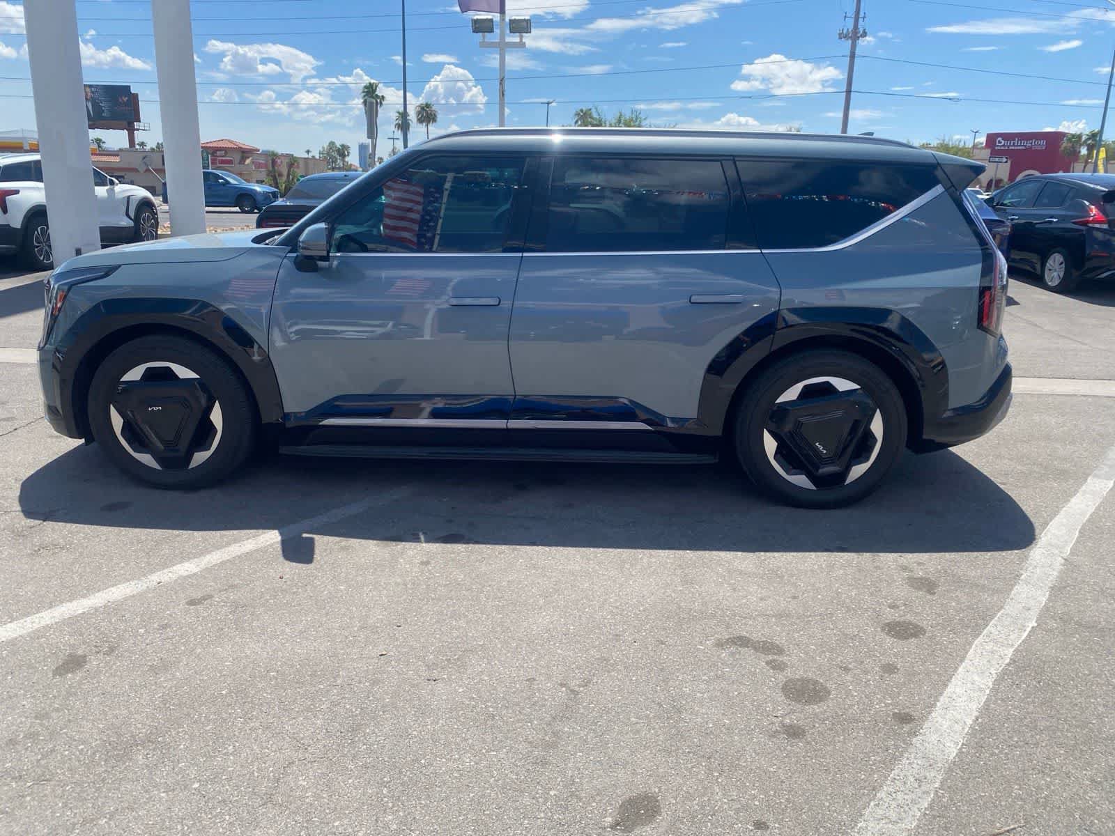 Used 2024 Kia EV9 Land AWD/4WD image 10