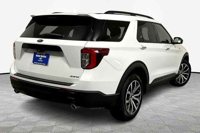 Used 2023 Ford Explorer ST-Line image 12