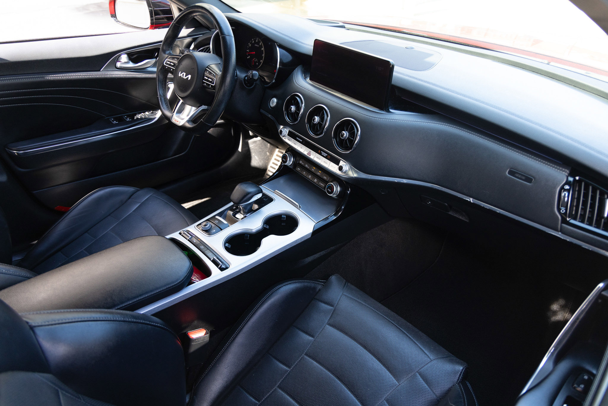 Used 2022 Kia Stinger GT2 image 21