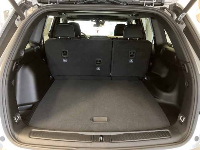 Used 2025 Jeep Grand Cherokee Laredo X w/ Luxury Tech Group I image 36