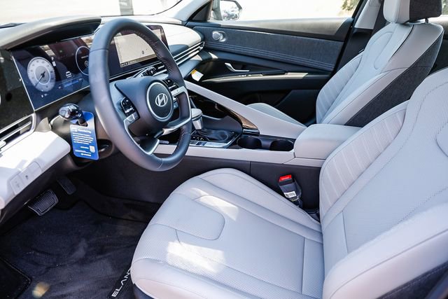 New 2026 Hyundai Elantra Limited FWD image 23