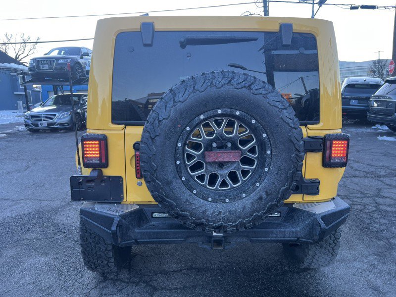 Used 2015 Jeep Wrangler Unlimited Rubicon image 12