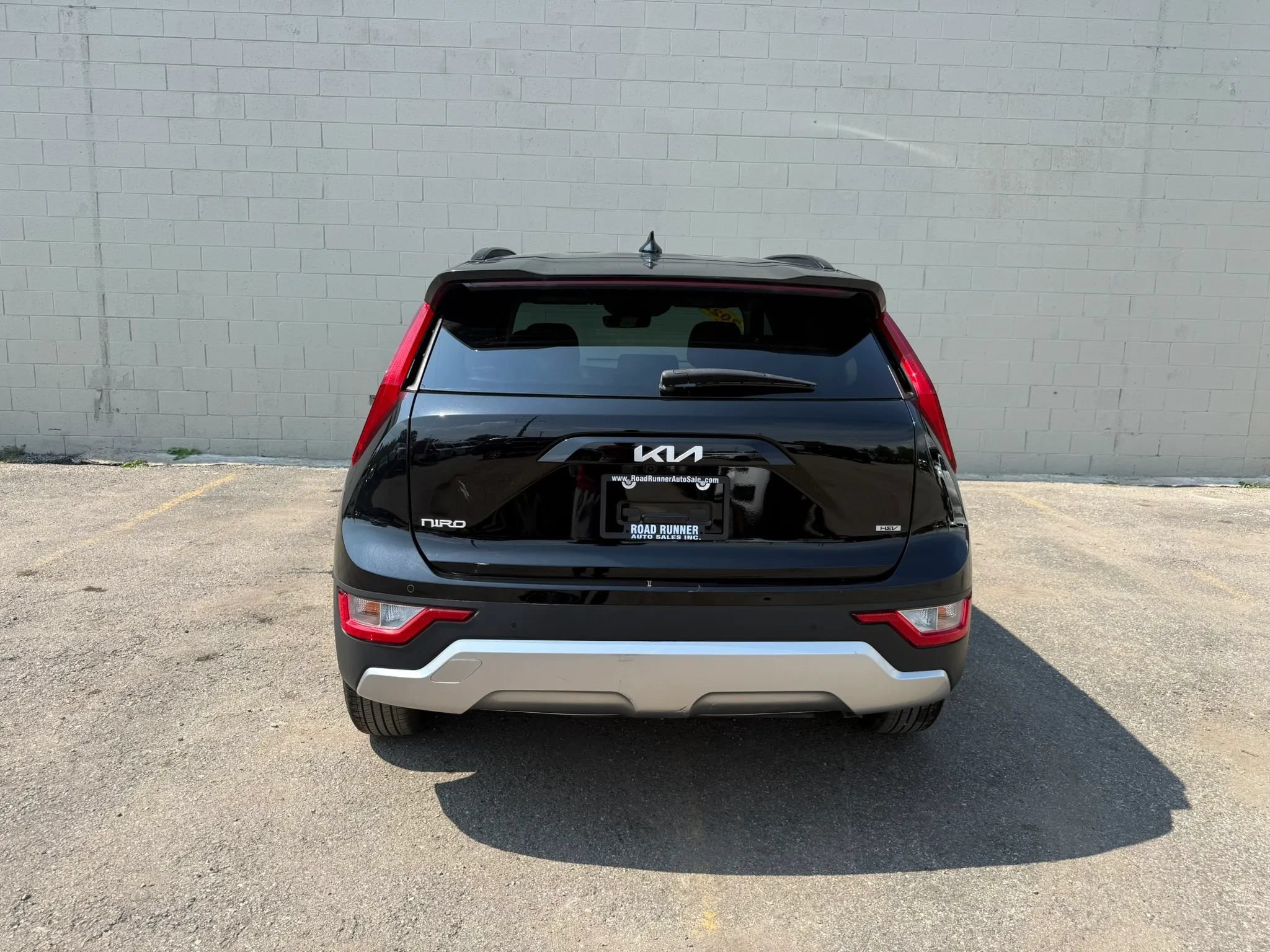 Used 2024 Kia Niro EX FWD image 6