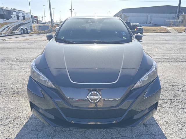 Used 2023 Nissan Leaf S image 2