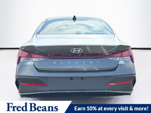 New 2026 Hyundai Elantra SE FWD image 7