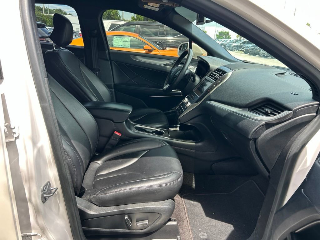Used 2019 Lincoln MKC Premiere FWD image 38