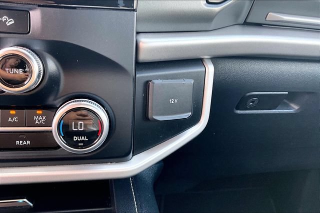 Used 2023 Ford Expedition XLT AWD/4WD image 16