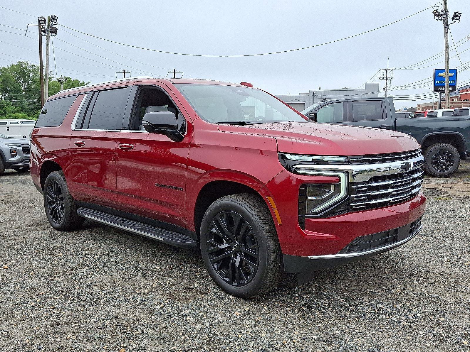 New 2025 Chevrolet Suburban Premier image 2