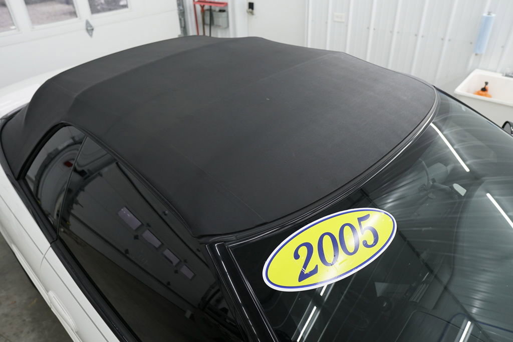 Used 2005 Chrysler Sebring Touring image 2